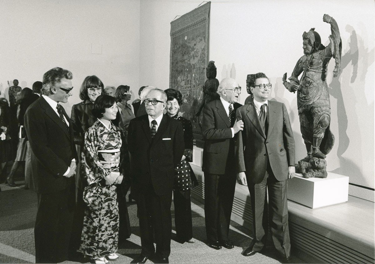 Opening on 2 December 1977, from r. to l. Gerhard Baum, state premier Heinz Kühn, Kunio Maekawa and wife, museum director Professor Roger Goepper and his wife Greta