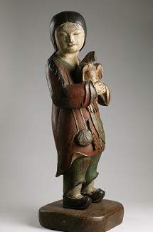 Boy with Phoenix (dongka), colored wood, height 92 cm, middle Joseon dynasty (1392-1910), late 17th/18th century © NRICP